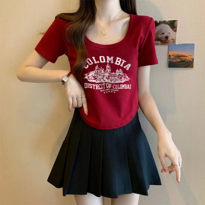 胖妹妹大码微胖女装新款夏季方领小众遮肚子显瘦上衣短袖t恤