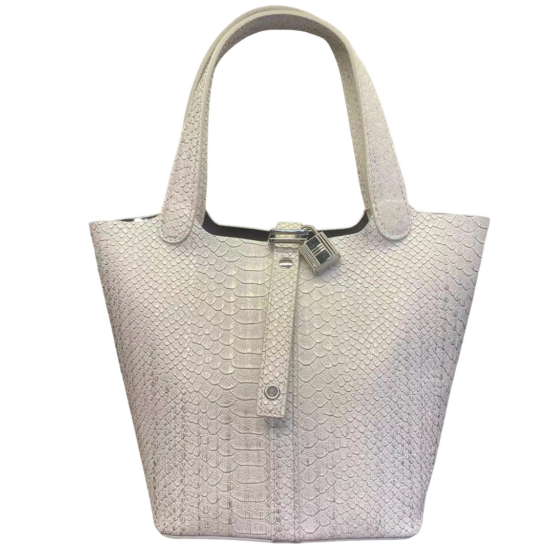 WATIFUN【2024无撞款设计版高定女包】秀款菜篮子单肩手提包V2428