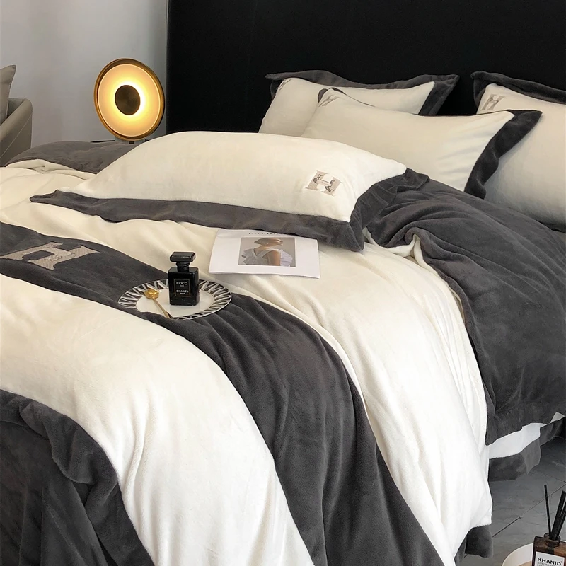 慕宸【高克重牛奶绒四件套】爱玛系列冬季全消光云芙绒绣花被套加绒