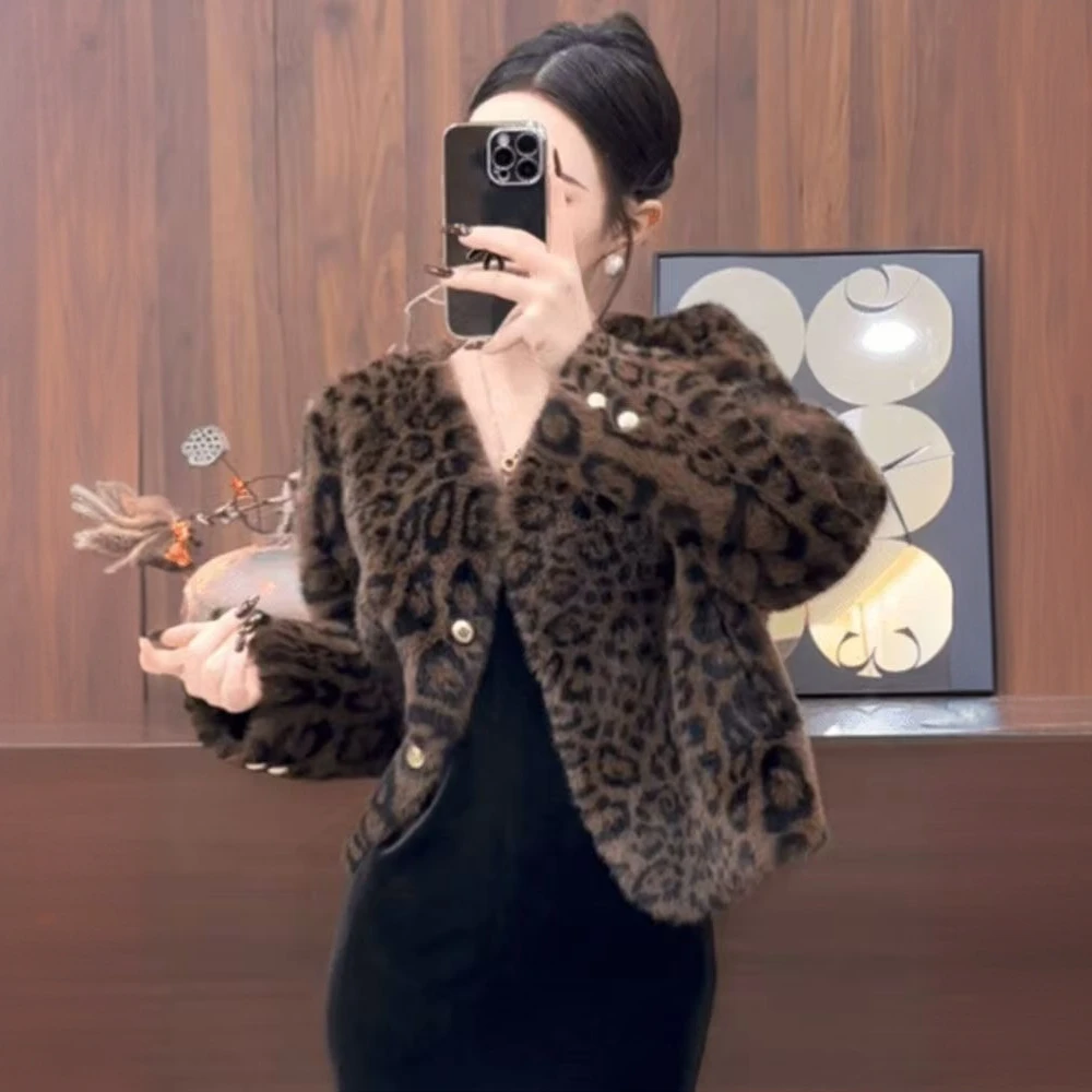 豹纹仿水貂毛短款外套女冬季2024新款洋气保暖皮毛一体毛毛上衣