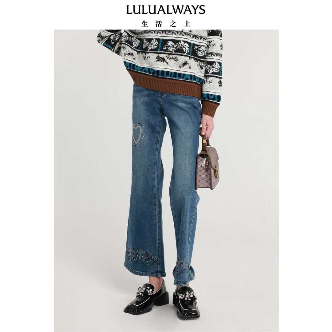 LULUALWAYS新款爱心装饰蓝色微喇牛仔裤