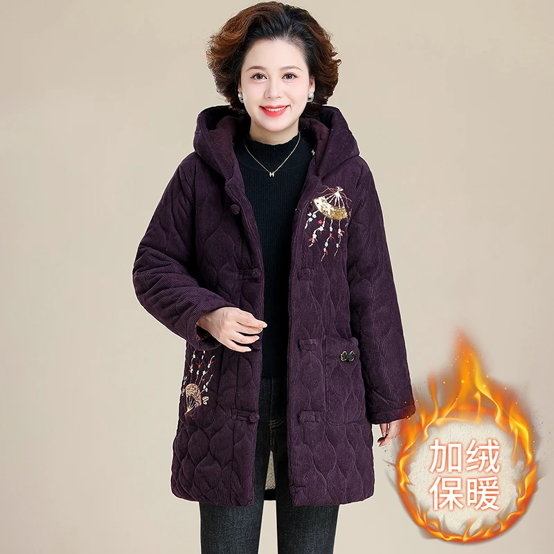 新中式妈妈装推荐50-60岁冬款加绒刺绣灯芯绒盘扣棉服中老年女装