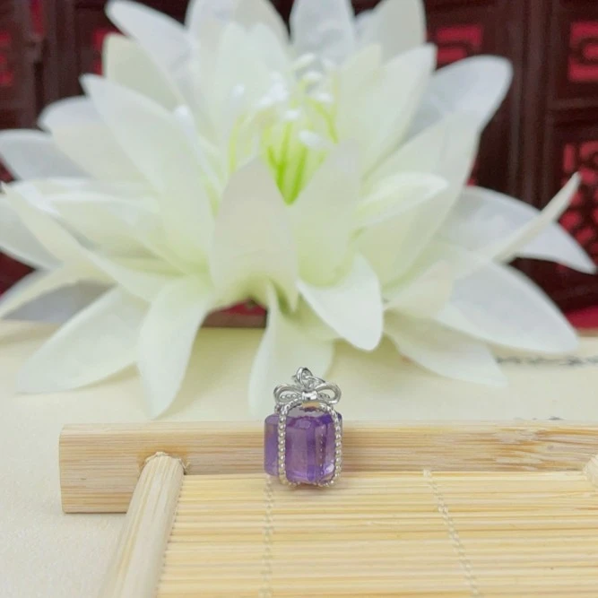 【萌宝饰品】紫水晶礼盒吊坠款 高14mm 冰透项链坠