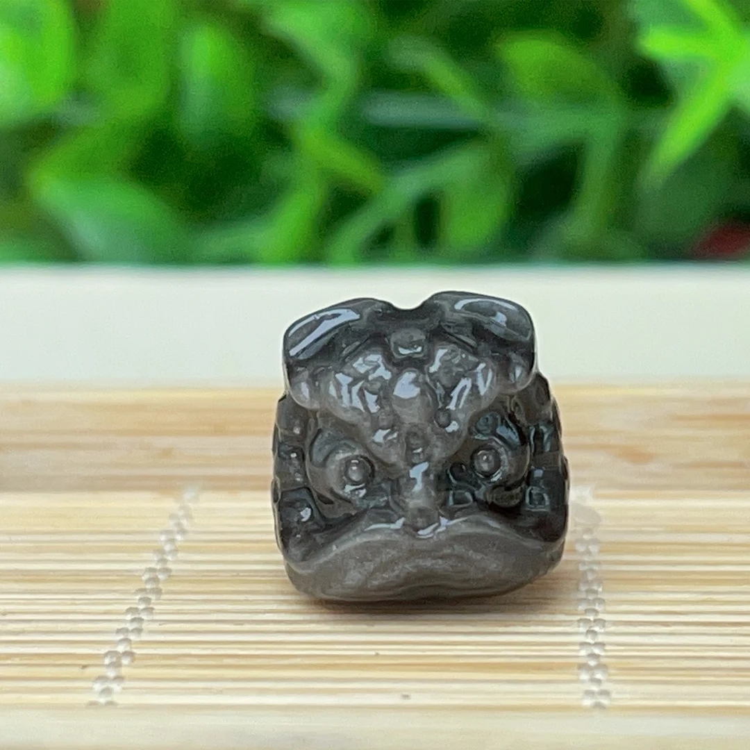 【萌宝饰品】A305-1银耀石 醒狮上下通孔款15mm DIY精雕配件