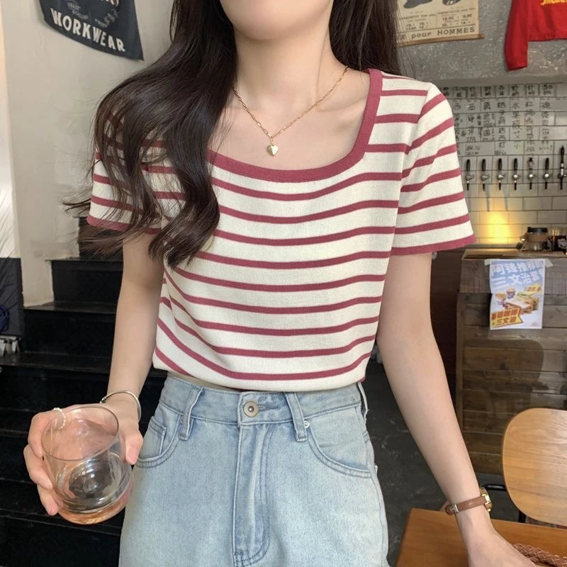 条纹t恤女夏2023年新款设计感小众方领气质锁骨显瘦短款针织上衣
