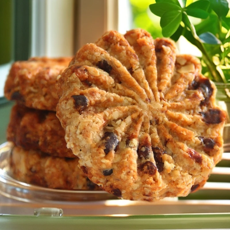 新疆包邮无蔗糖红豆薏米饼干燕麦粗粮早餐糖尿人老人零食健康饱腹