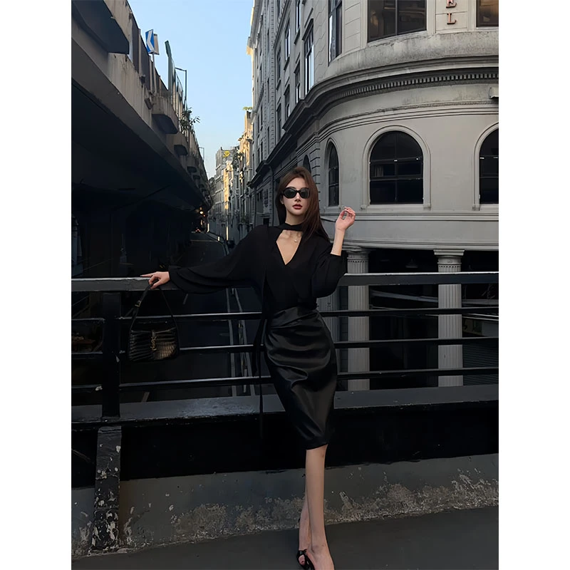 纯欲风时尚性感辣妹V领设计长袖衬衫上衣高腰显瘦黑色包臀半身裙