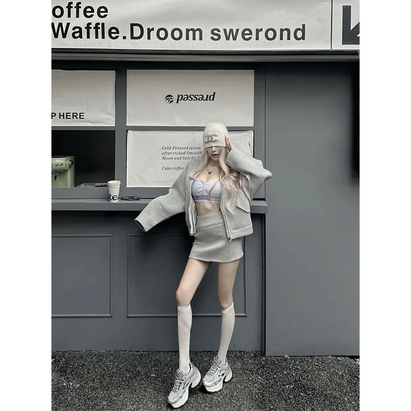 2024秋冬新款休闲风穿搭一整套宽松显瘦外套上衣高腰显瘦百搭短裙