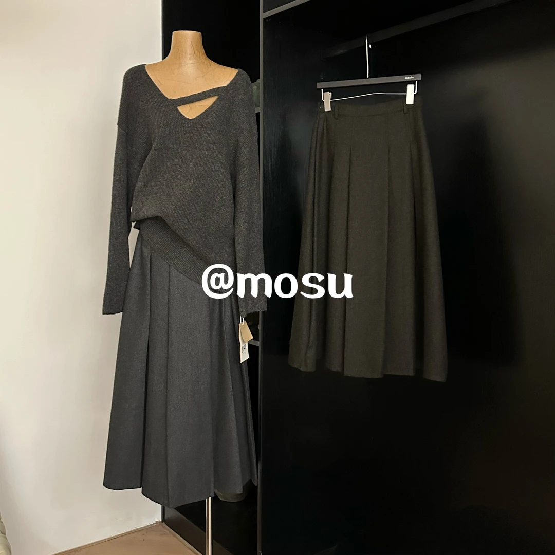 900589（mosu.新款）复古压褶设计高腰显瘦中长款大摆伞裙