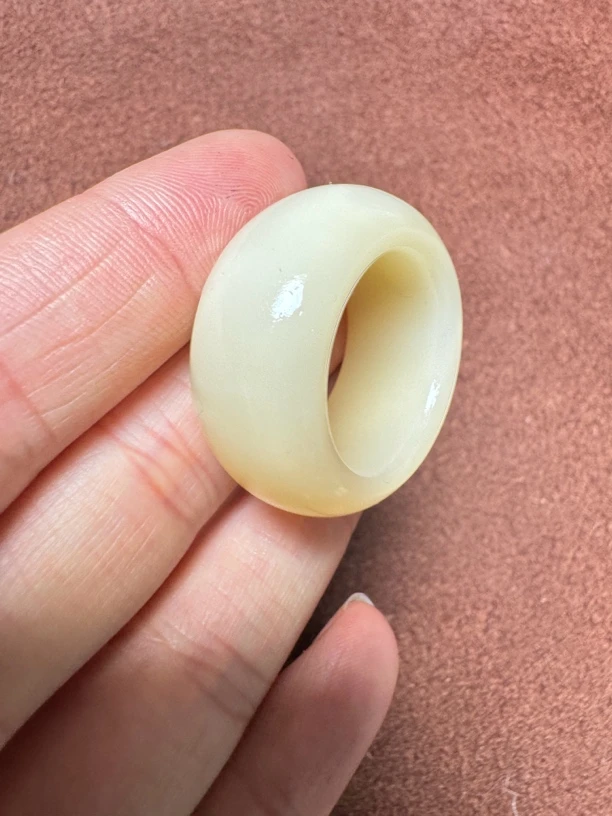 白色跑环 润王戒指 e932