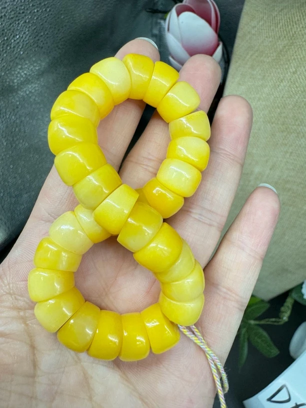 大圣6号 香香 大肠造型盘玩手串 D907