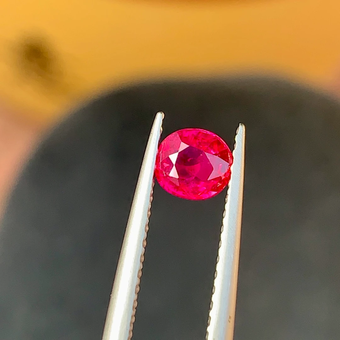天然缅甸抹谷无烧经典鸽血红色红宝石带国际大证书通透彩色宝石