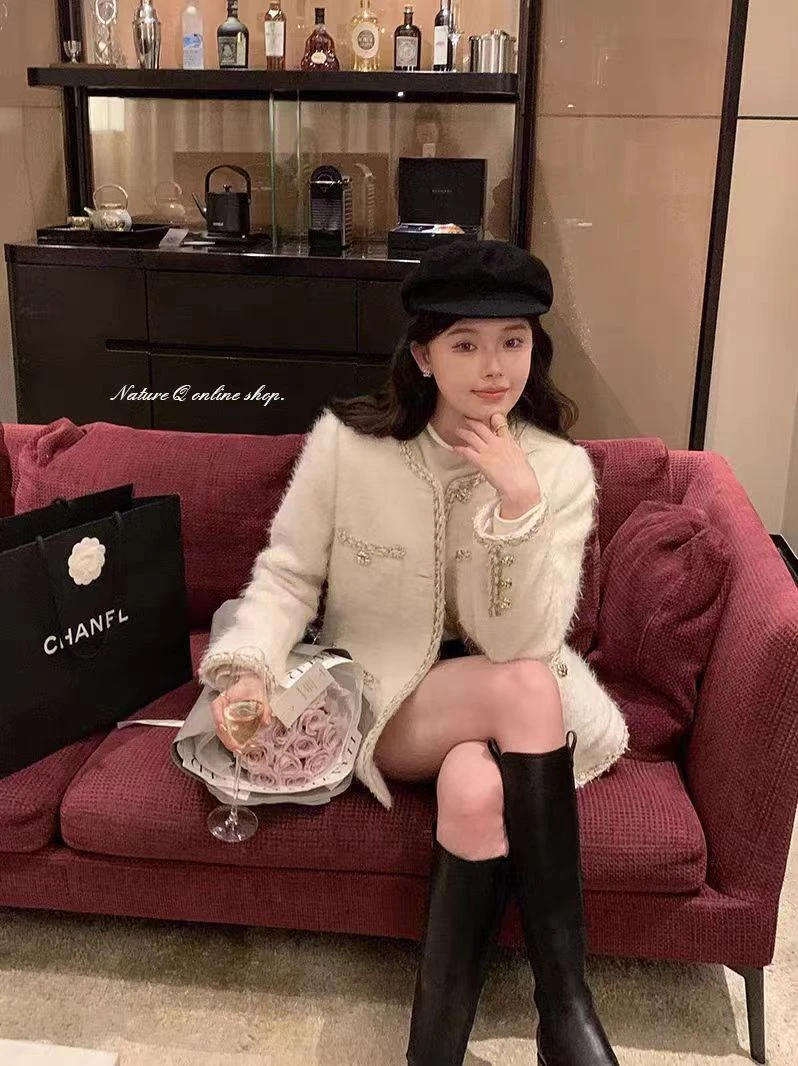 2023年冬季内胆白鸭绒短款外套轻奢名媛风高级感小香风外套女