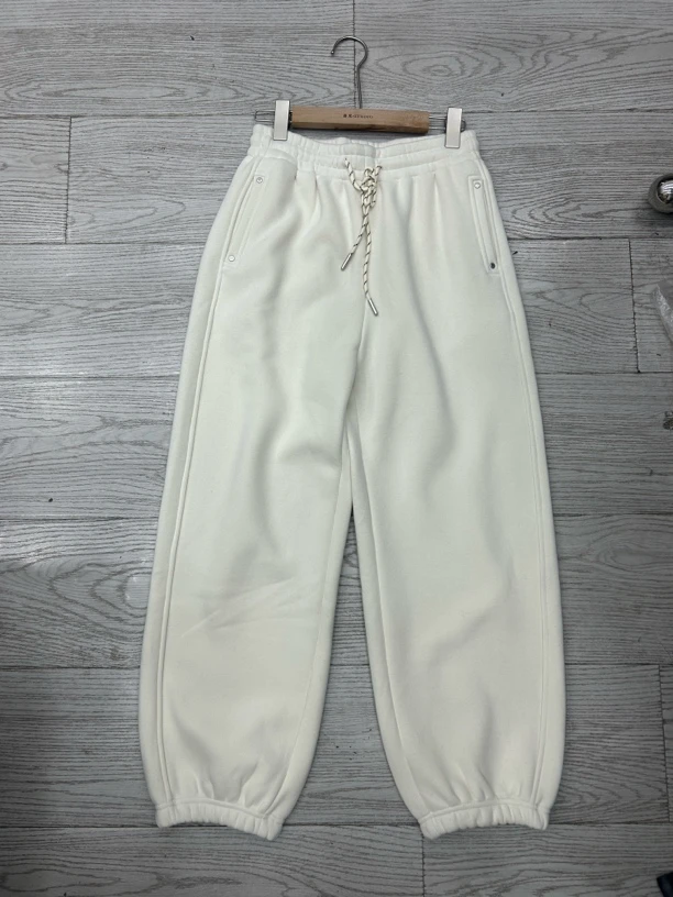 时尚卫裤束脚裤米白色显瘦百搭加绒加厚宽松休闲潮流