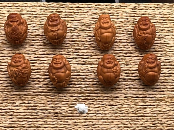 老油核雕刻瑞兽弥勒佛,八弥勒八瑞兽,老油核不易开裂