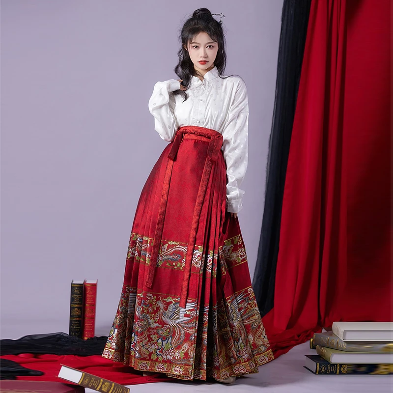 五五年汉服凤凰仿妆花长款马面裙新中式马面裙订婚女红色日常敬酒