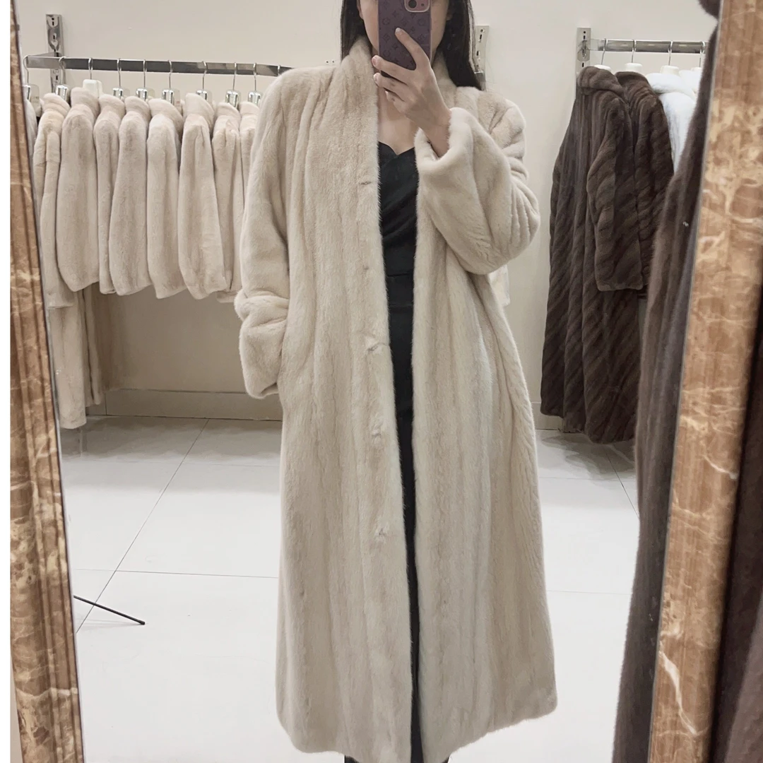 2024进口V领抽刀女装皮草外套大衣天鹅绒短二休闲气质时尚设计师