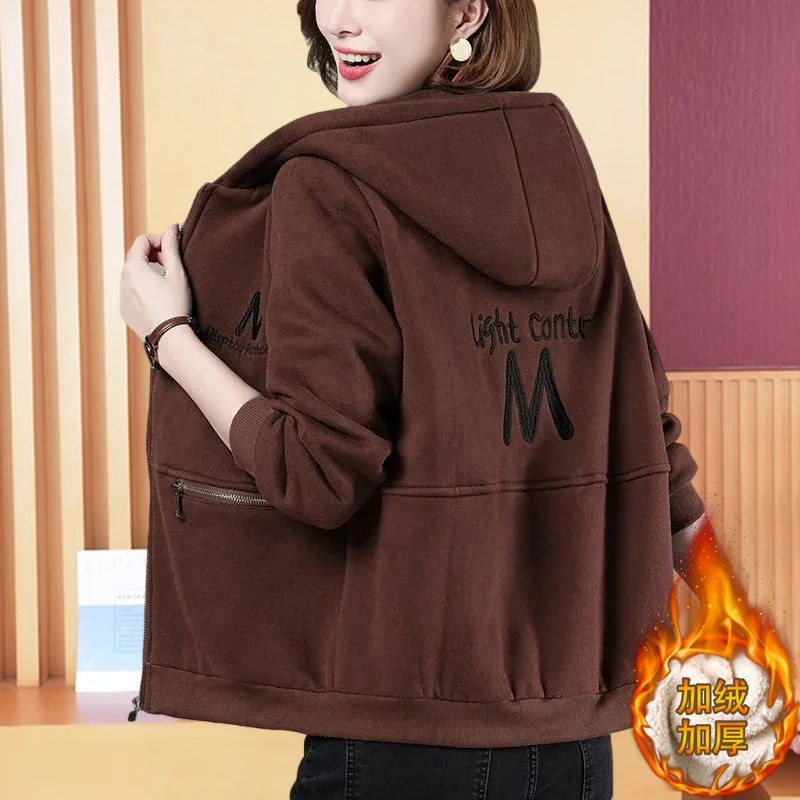棉加绒女上衣2024冬季保暖外套时尚高档次中老年妈妈加厚连帽卫衣