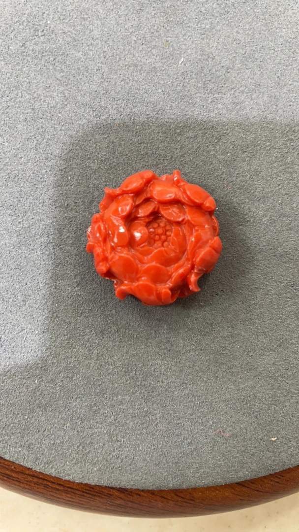 584号红色小吊坠