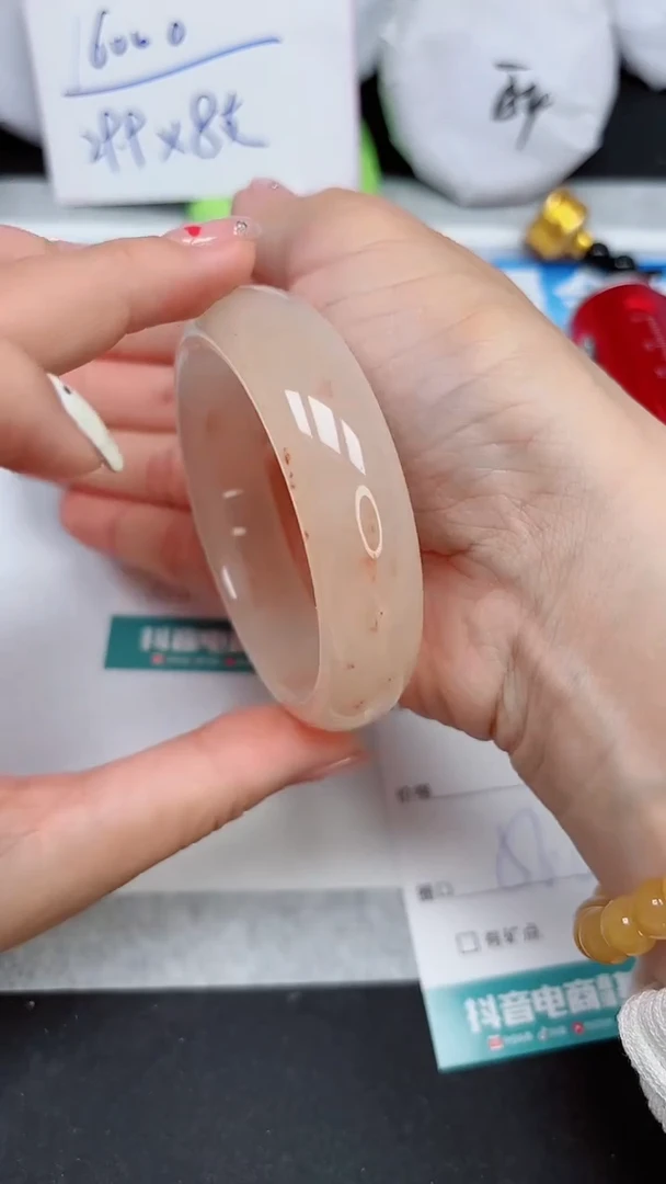 【闪购商品】石英质玉手镯未镶嵌A137