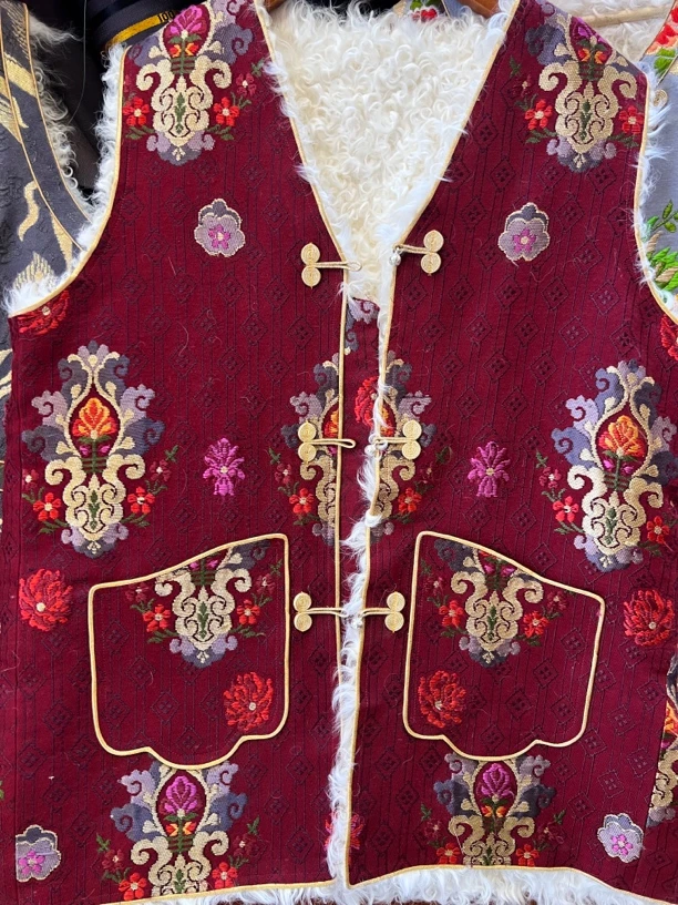 藏式新款马甲中长款