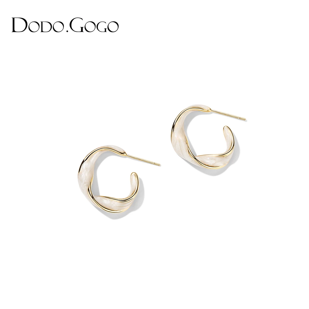 DODOGOGO 合金耳饰 气质白色轻奢时尚法式小众简约设计感