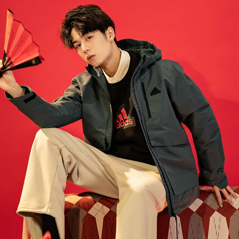 【优选】阿迪达斯夹克男2024新款休闲运动上衣连帽梭织外套IT3953