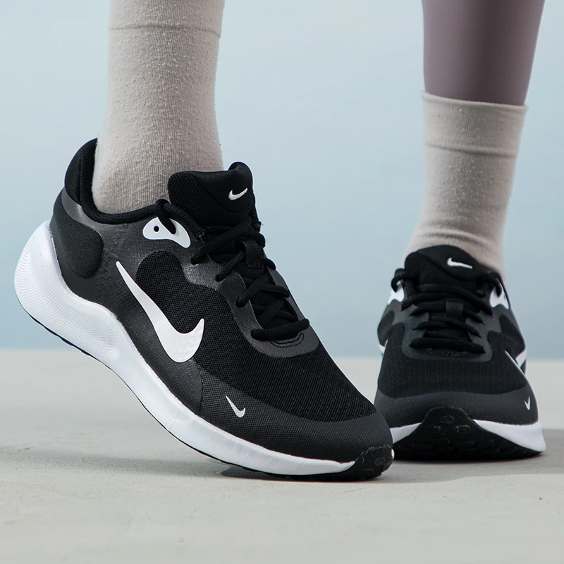 NIKE耐克女鞋运动鞋夏季新款户外运动鞋透气轻便缓震跑步鞋FB7689