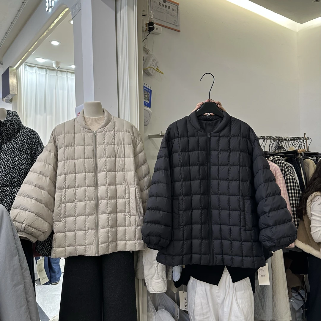 韩版设计感方格羽绒服女冬季2024年新款高级感立领拉链白鸭绒外套