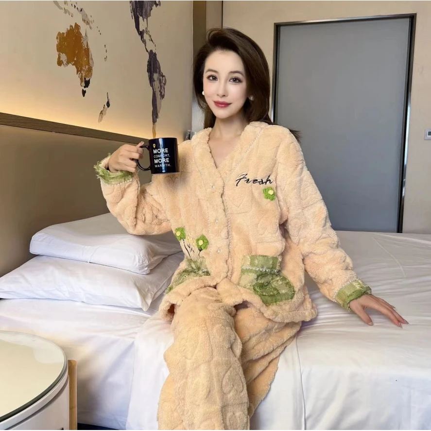 小绿花花冬季锁温纯色女士睡衣宽松显瘦无束缚外穿套装加绒加厚