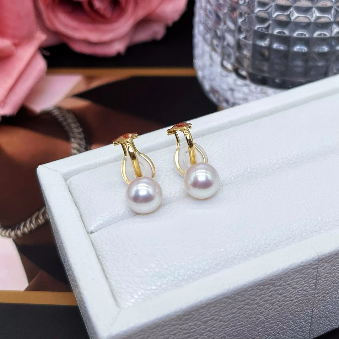 18k金Akoya珍珠耳环8-8.5mm