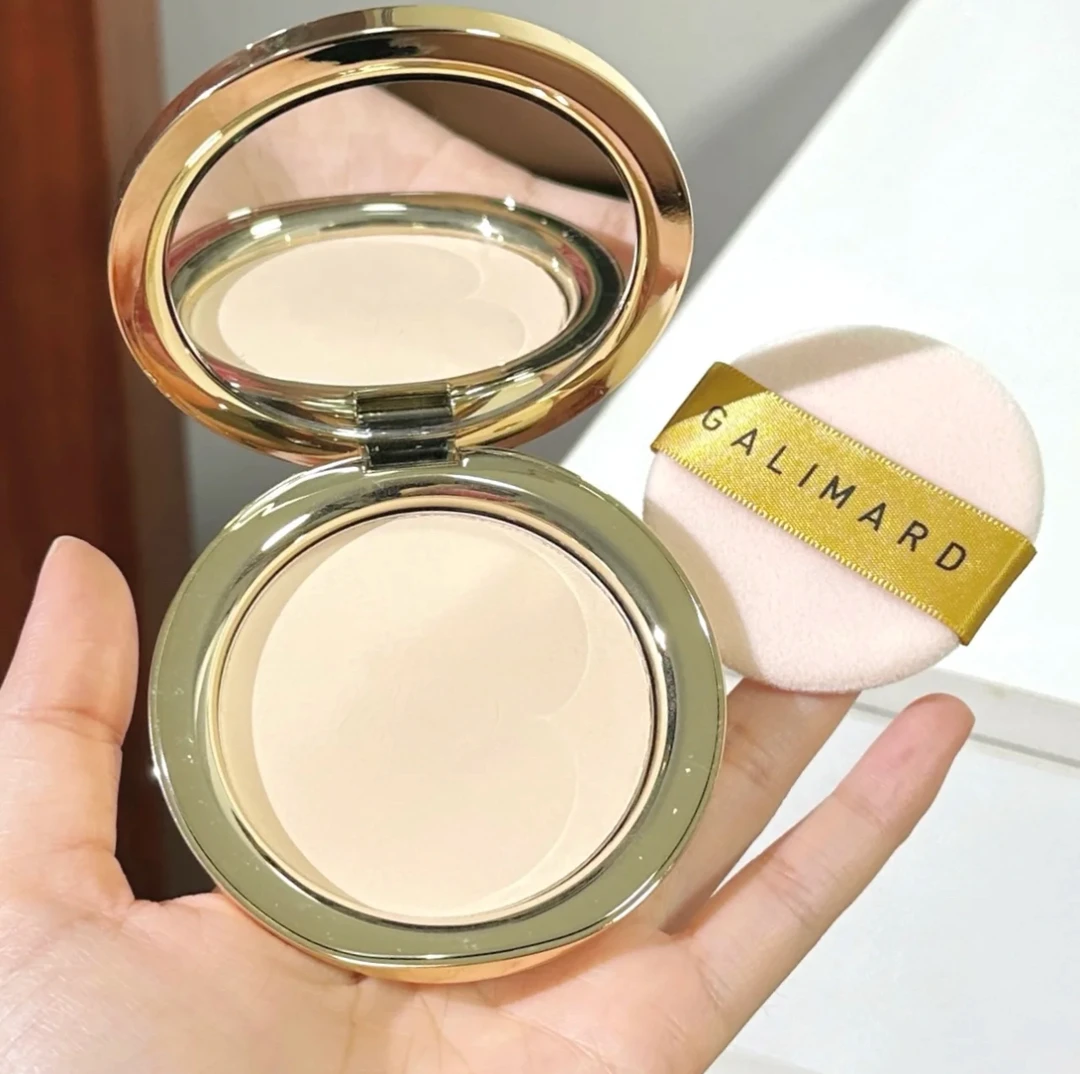 大金币粉饼正装带盒带码带塑封好效期