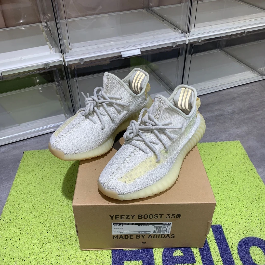 捡漏40码 yeezy350v2小雏菊 95新原盒 1199秒杀球鞋