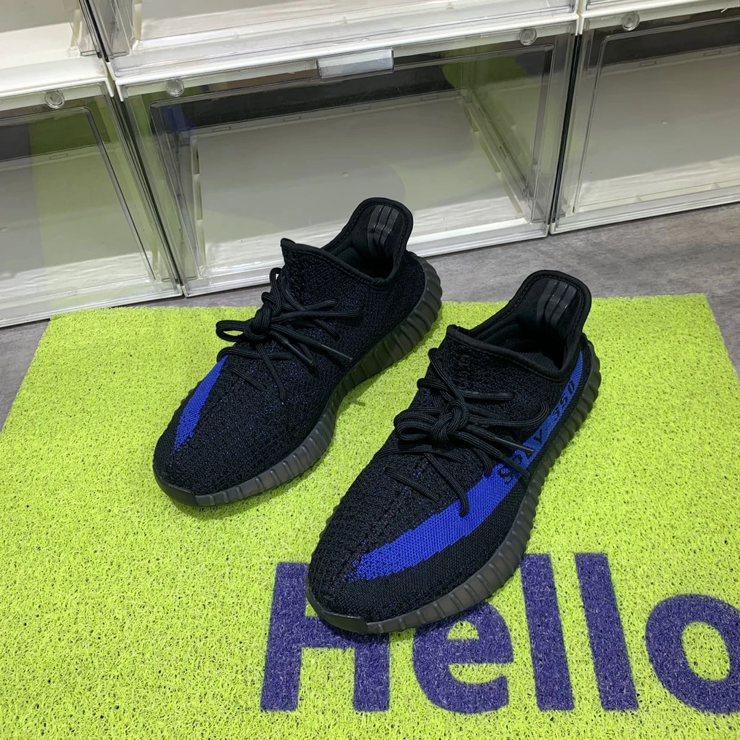 捡漏43码 yeezy350v2黑蓝 95新配盒 999秒杀球鞋