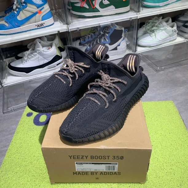 捡漏46.5码Yeezy350黑天使95新原盒1199秒杀球鞋