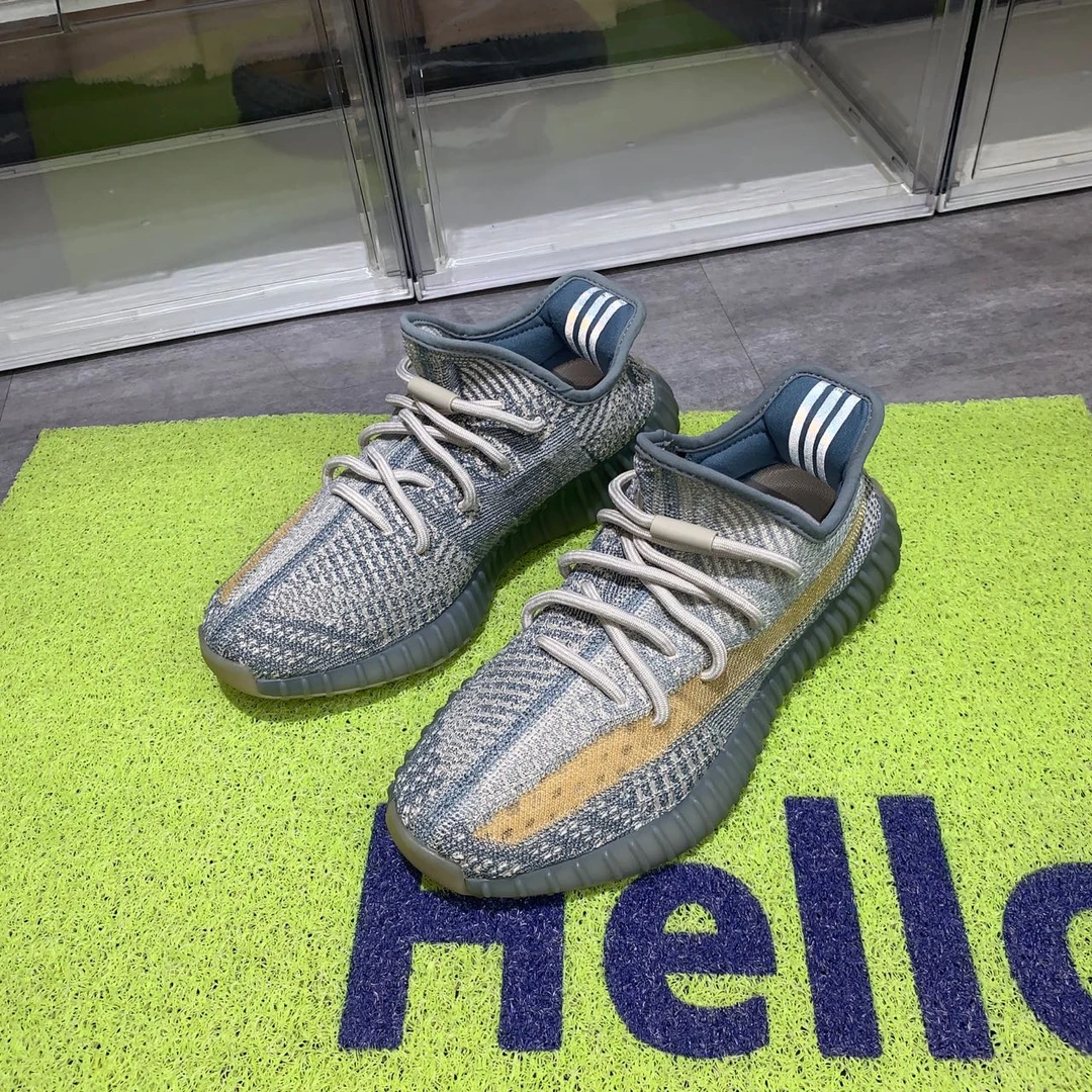 捡漏40码 yeezy350v2灰蓝 95新配盒 999秒杀球鞋