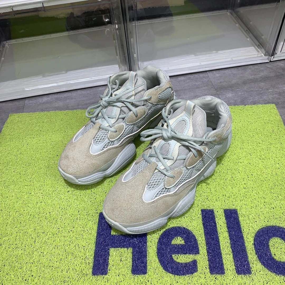 捡漏42.5码 yeezy500海盐 95新配盒 799秒杀球鞋