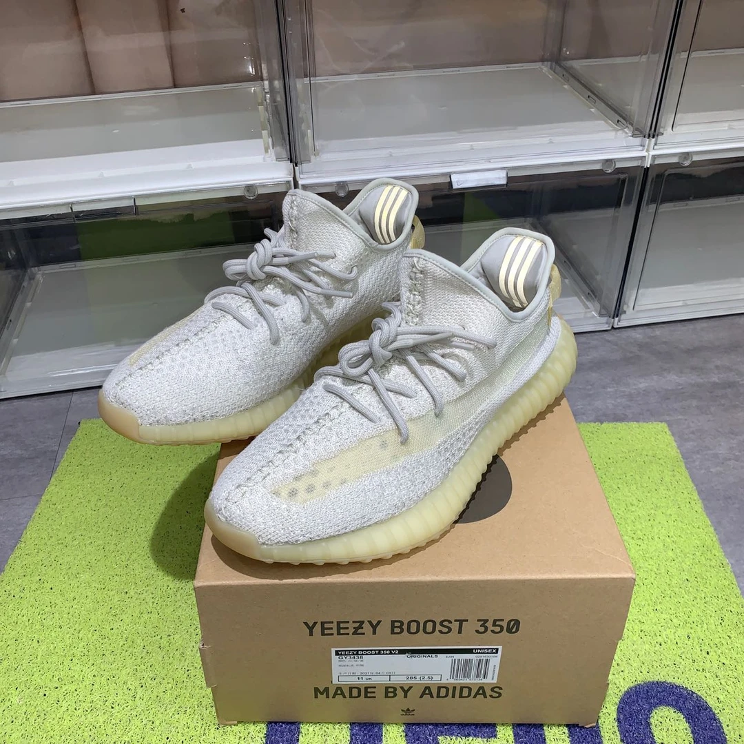 捡漏46码 yeezy350v2小雏菊 95新原盒 899秒杀球鞋