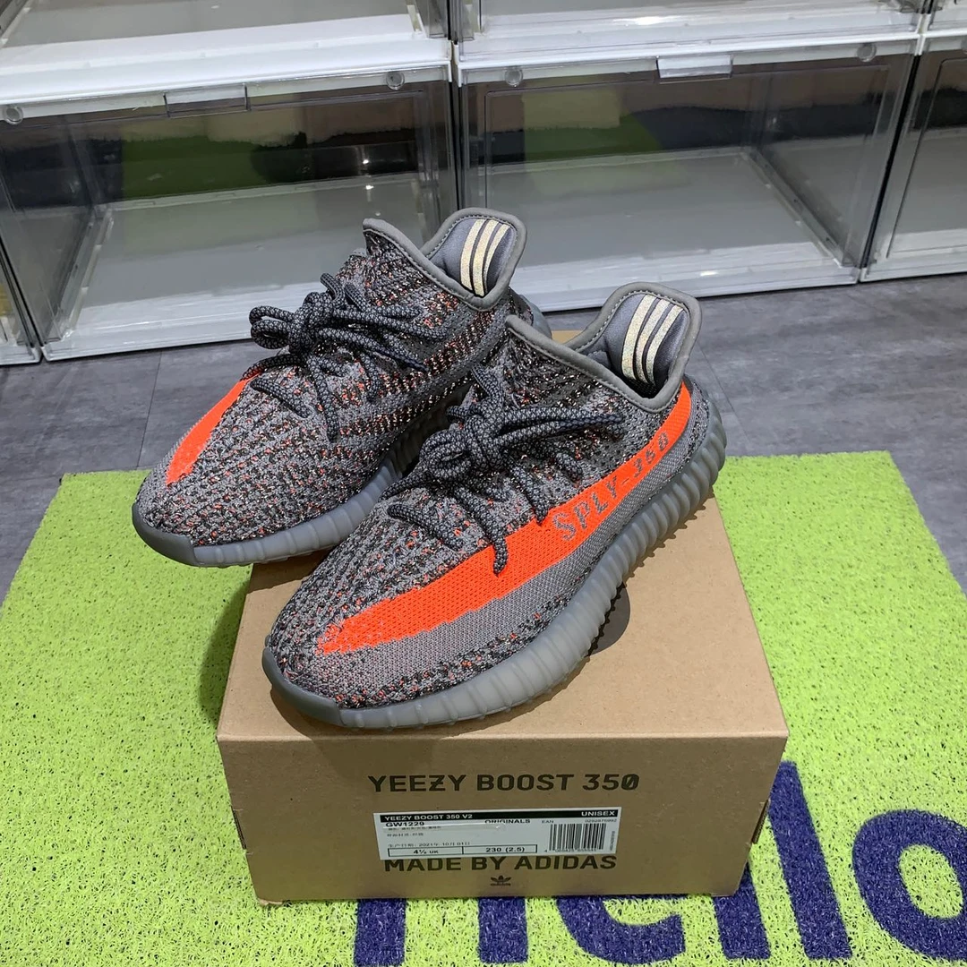 捡漏37码 yeezy350v2灰橙满天星 95新配盒 899秒杀球鞋