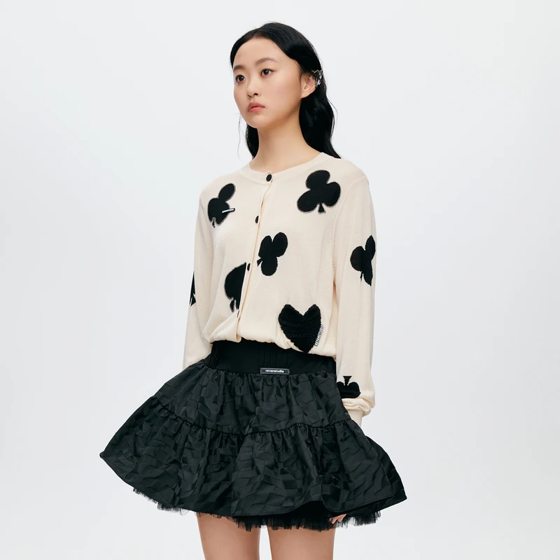 REVAN芮范复古桃心嵌花长袖毛衣开衫O30106345