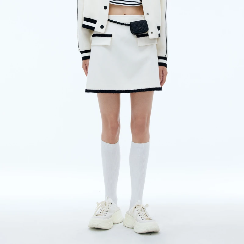 【下架】REVAN芮范设计师款甜酷小皮包米白半身裙RU71501335