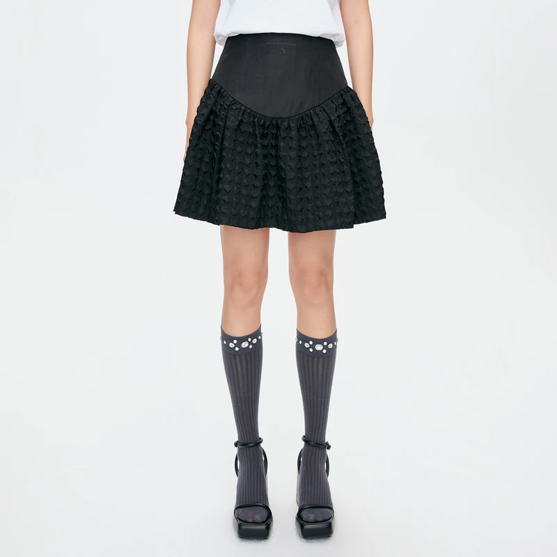 REVAN芮范俏皮感泡泡面料百搭半身裙O31501306