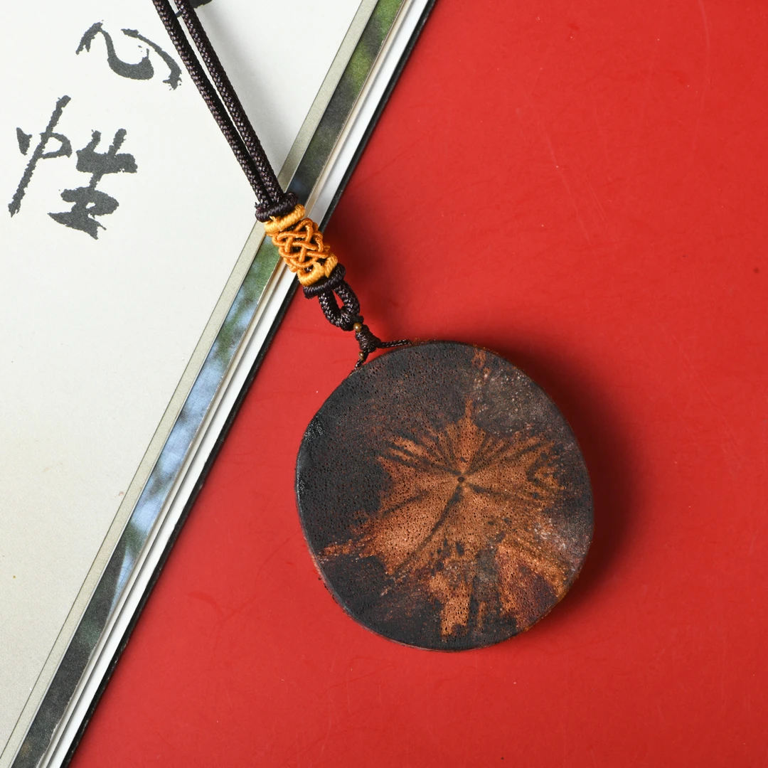 缅甸小叶降真香黄金甲牌子脖挂（多样性发货发其一）