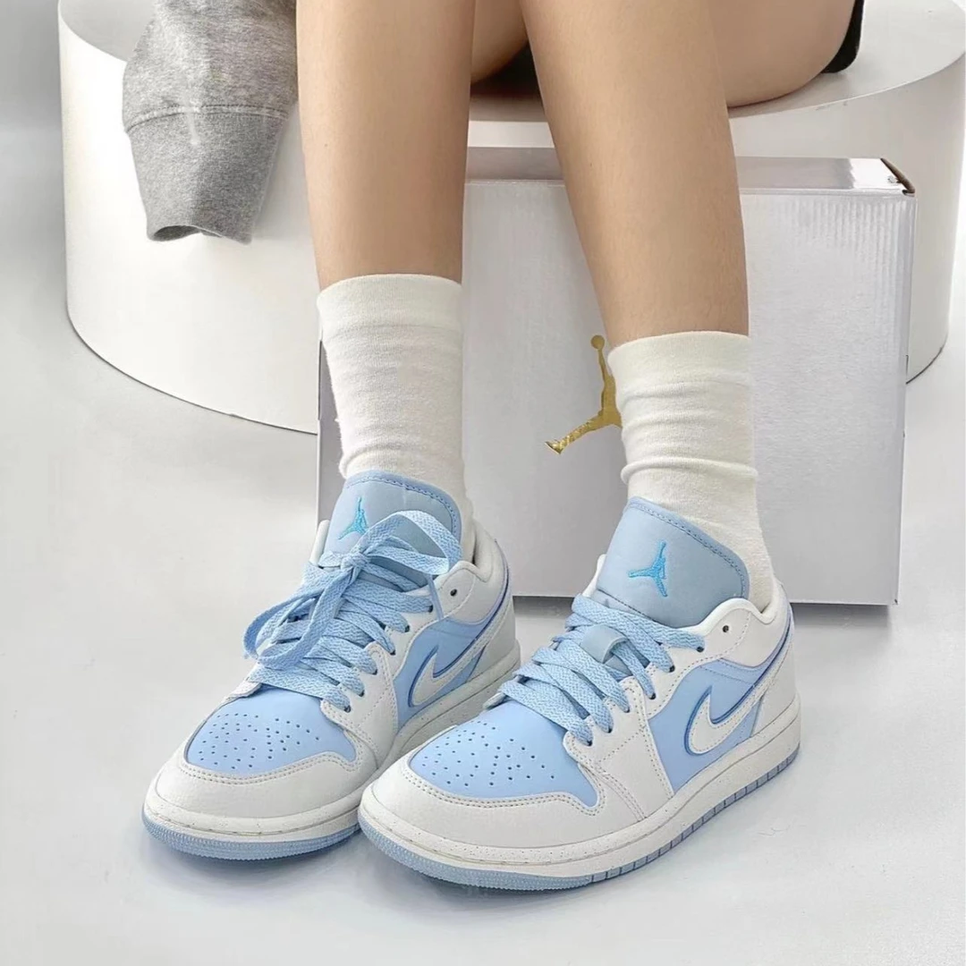 NIKE/耐克AJ1冰淇淋蓝 休闲百搭时尚潮流 低帮篮球鞋 女款蓝白色