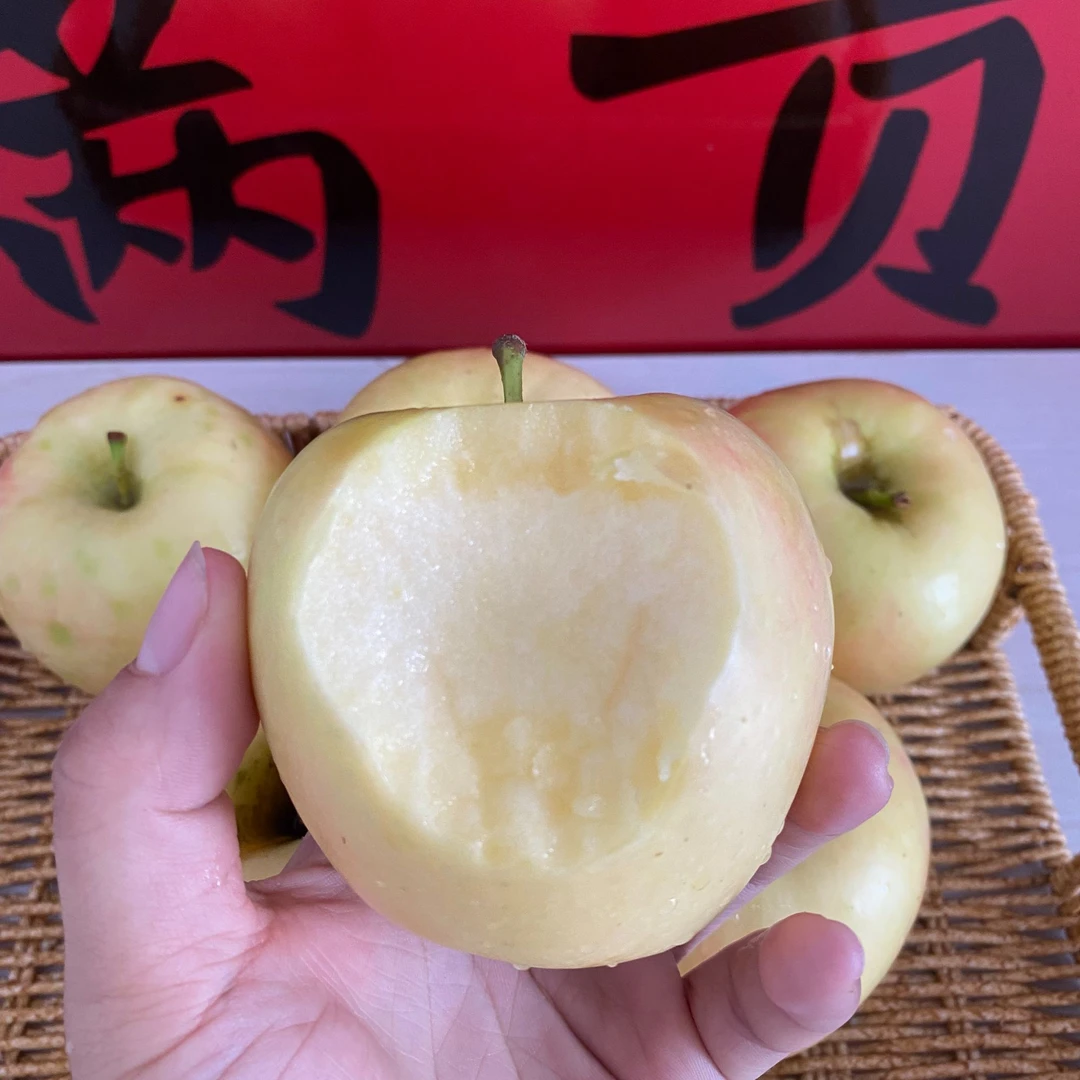【美味苹果】农户自种脆甜自然成熟5斤装现摘现发