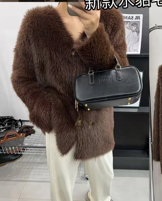 韩版双排纽扣毛毛开衫【兜妈推荐】