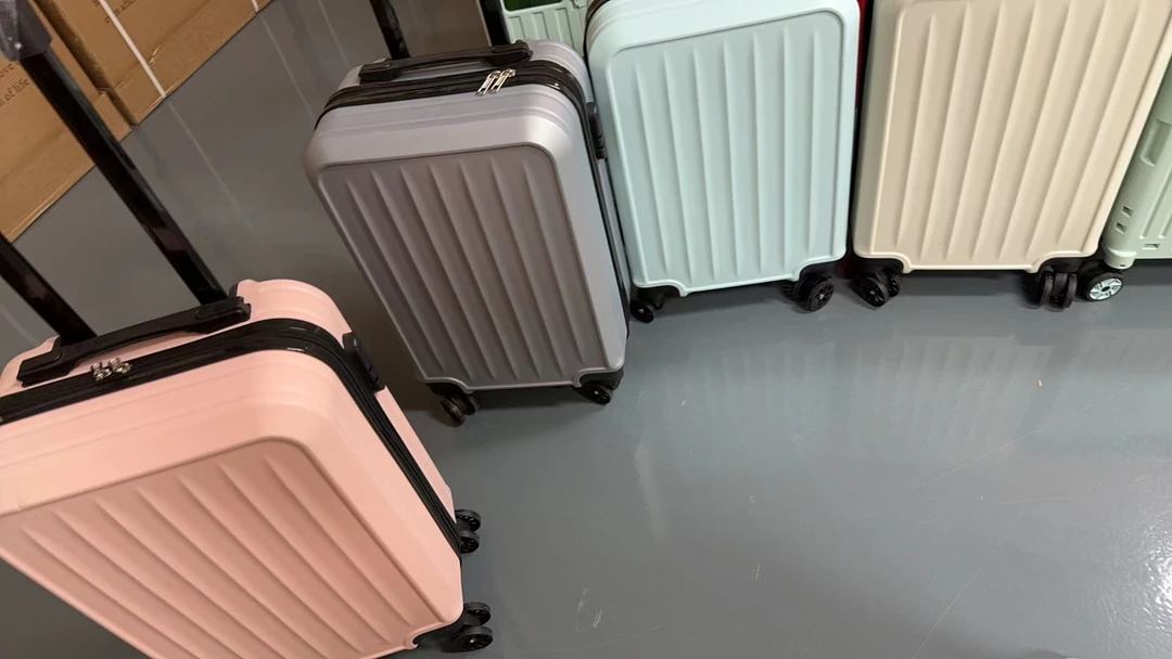行李箱万向轮女学生杯架旅行箱登机行李箱dy
