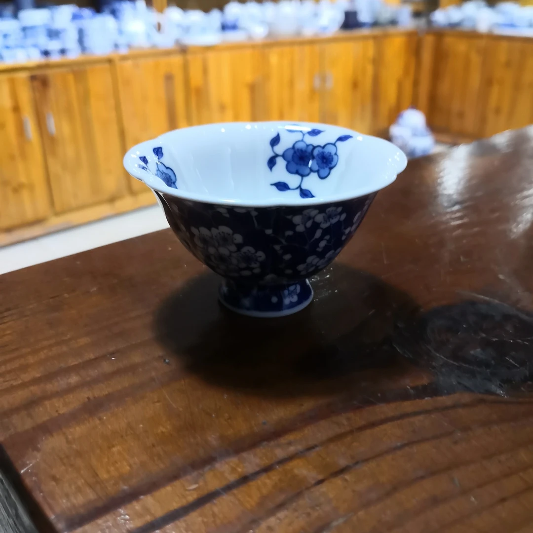 青花手工手绘六方冰梅杯