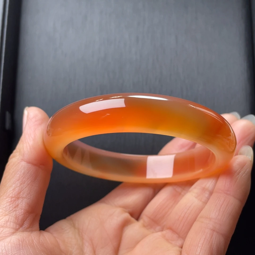 玛瑙/玉髓手镯未镶嵌糖心60.8圈口