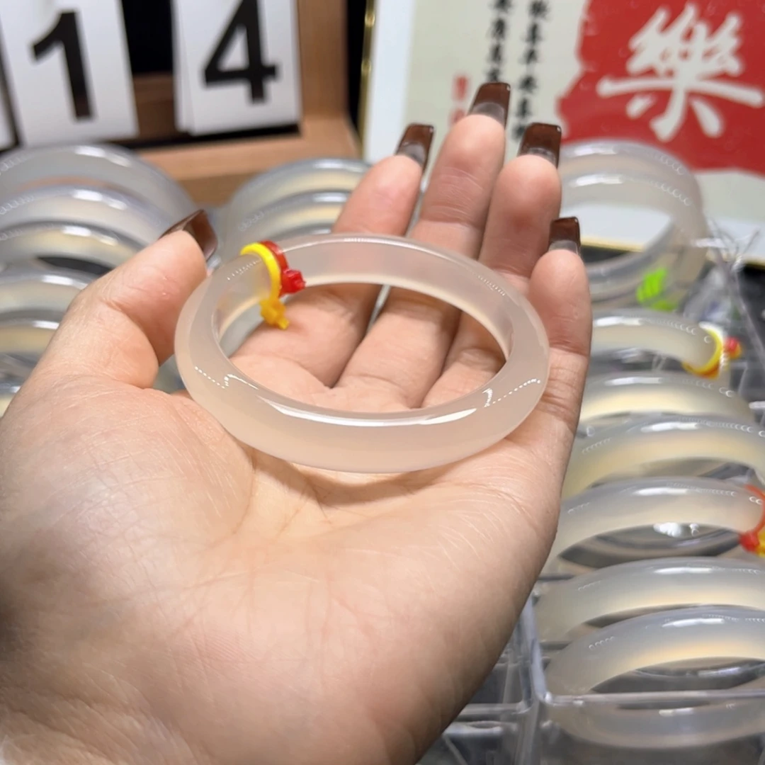 【闪购商品】玛瑙/玉髓手镯未镶嵌A*希